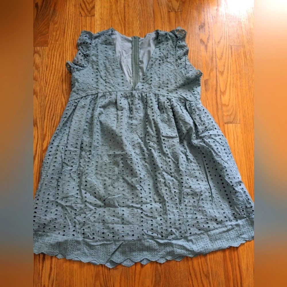 Eyelid sleeveless romper dress sage green with underneath shorts